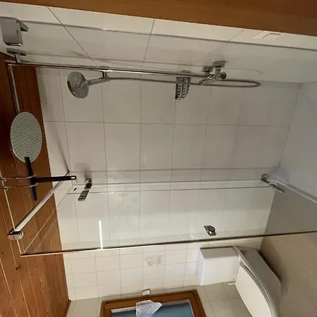 Giferblick Appartement-fewo- Dusche Oder Bad- Wc 3-bettwohnung By Interhome *